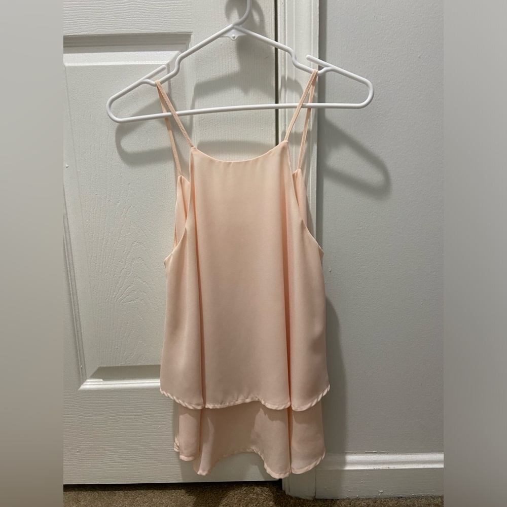 Francesca’s light pink pleated tank